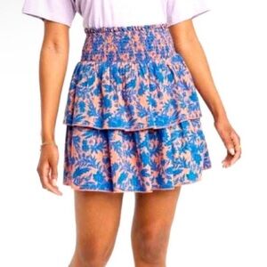Universal Thread Women's Short Tiered
Ruffle Mini Pink Blue Floral